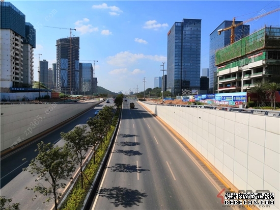我市举行土地规划和城市更新项目推介签约仪式暨“置业绿城 邕有未来”住房展